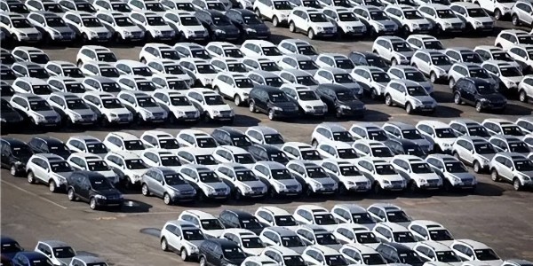 乘聯會崔東樹：1月末全國乘用車市場庫存333萬台、庫存64天